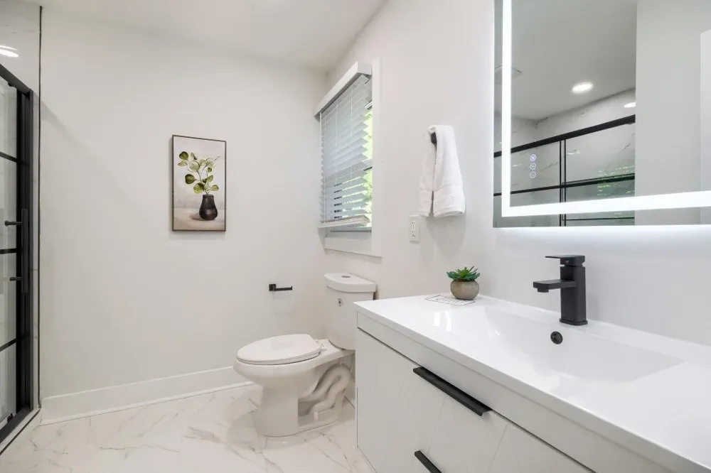 2368 Fenhurst Place Dunwoody, GA 30338
