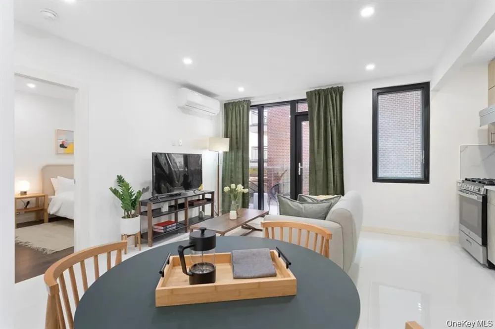 124-28 Queens Boulevard #9B Kew Gardens, NY 11415