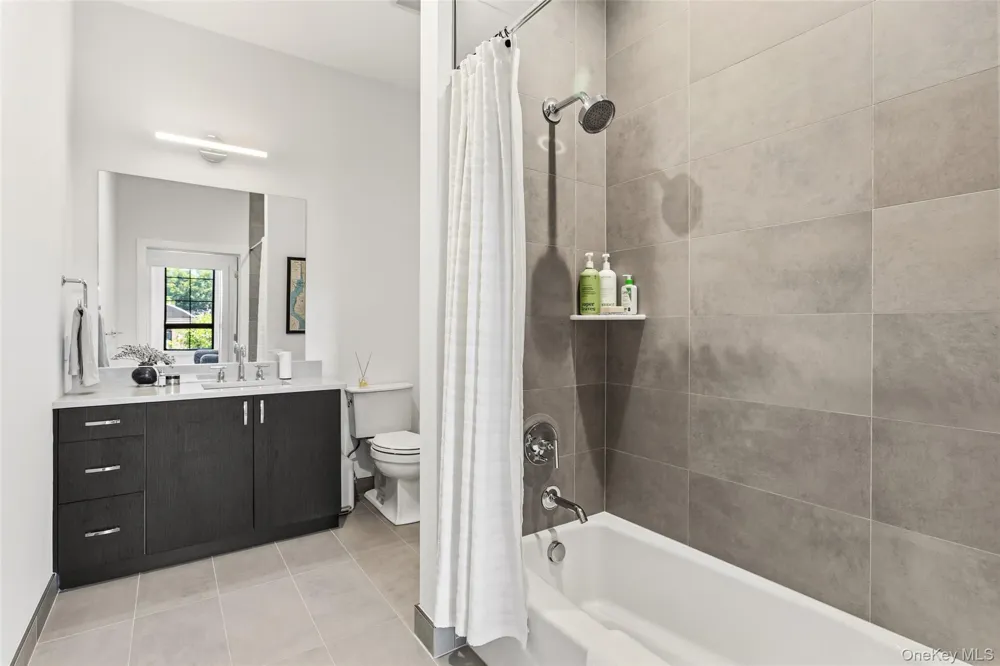 100 Legend Drive #206 Sleepy Hollow, NY 10591