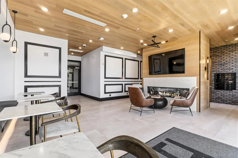 100 Legend Drive #206 Sleepy Hollow, NY 10591