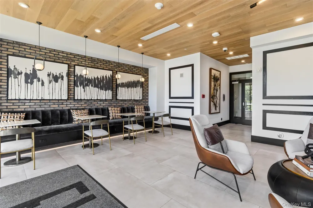 100 Legend Drive #206 Sleepy Hollow, NY 10591