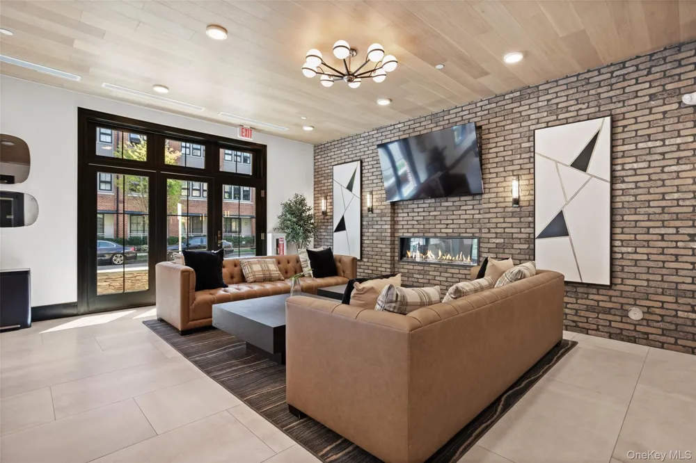 100 Legend Drive #206 Sleepy Hollow, NY 10591