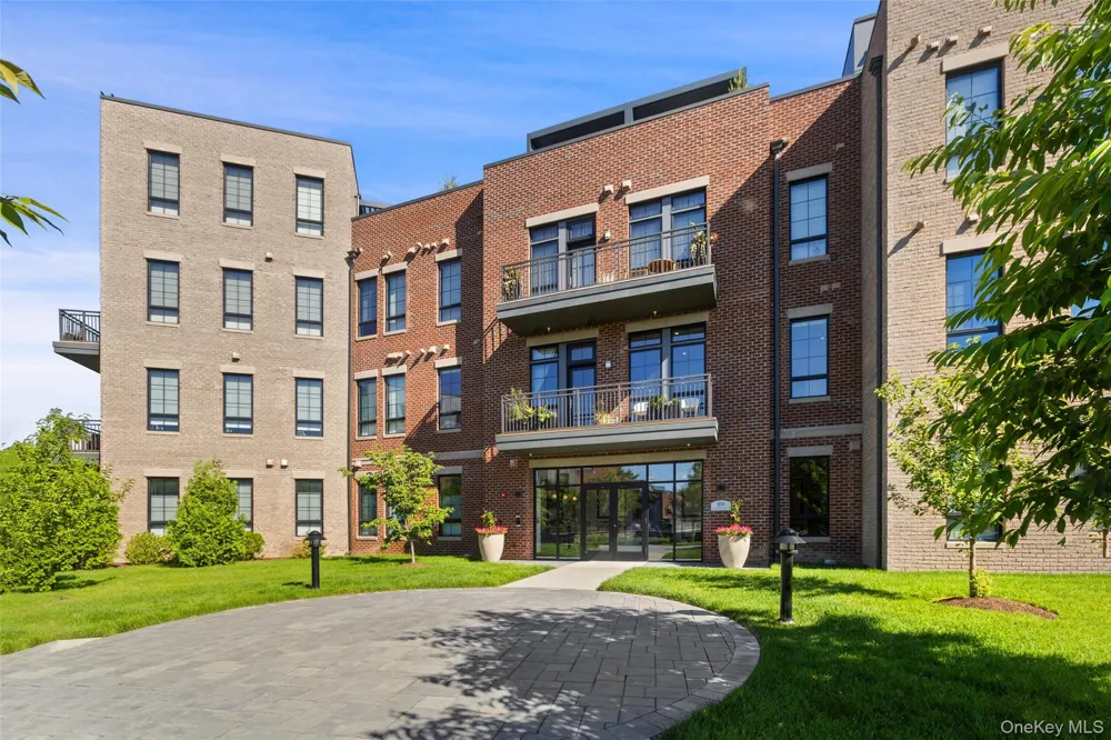 100 Legend Drive #206 Sleepy Hollow, NY 10591