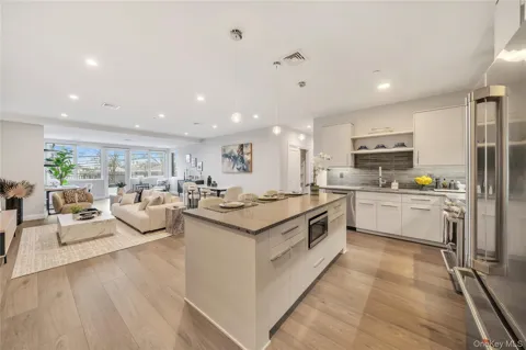 101 Searing Avenue #512