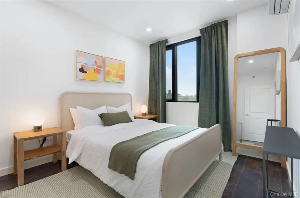 124-28 Queens Boulevard #8A Kew Gardens, NY 11415