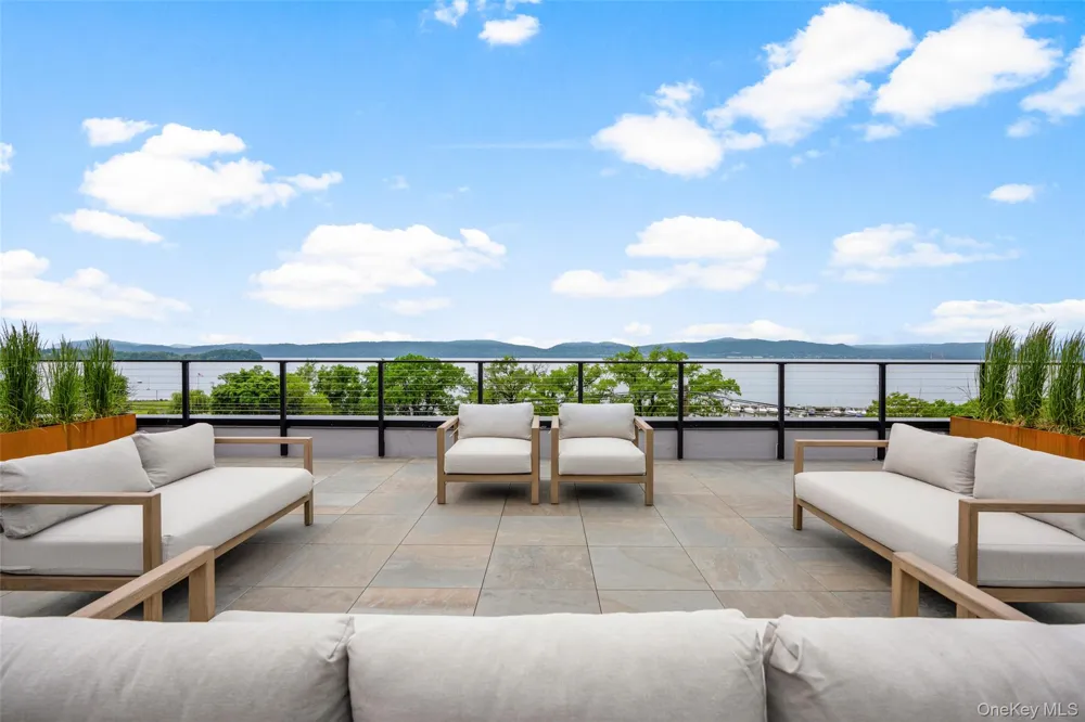 25 S Riverside Avenue #108 Croton-on-Hudson, NY 10520