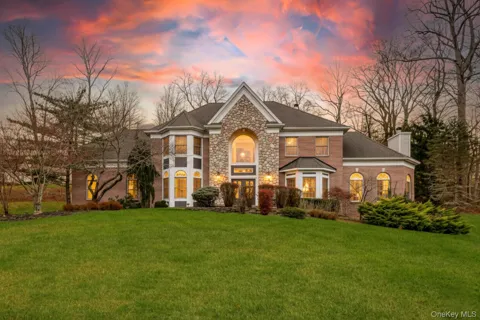 22 Golden Road