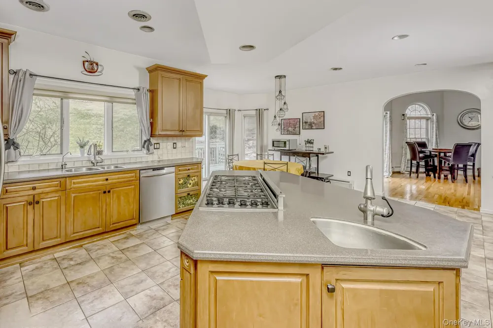 22 Golden Road Suffern, NY 10901