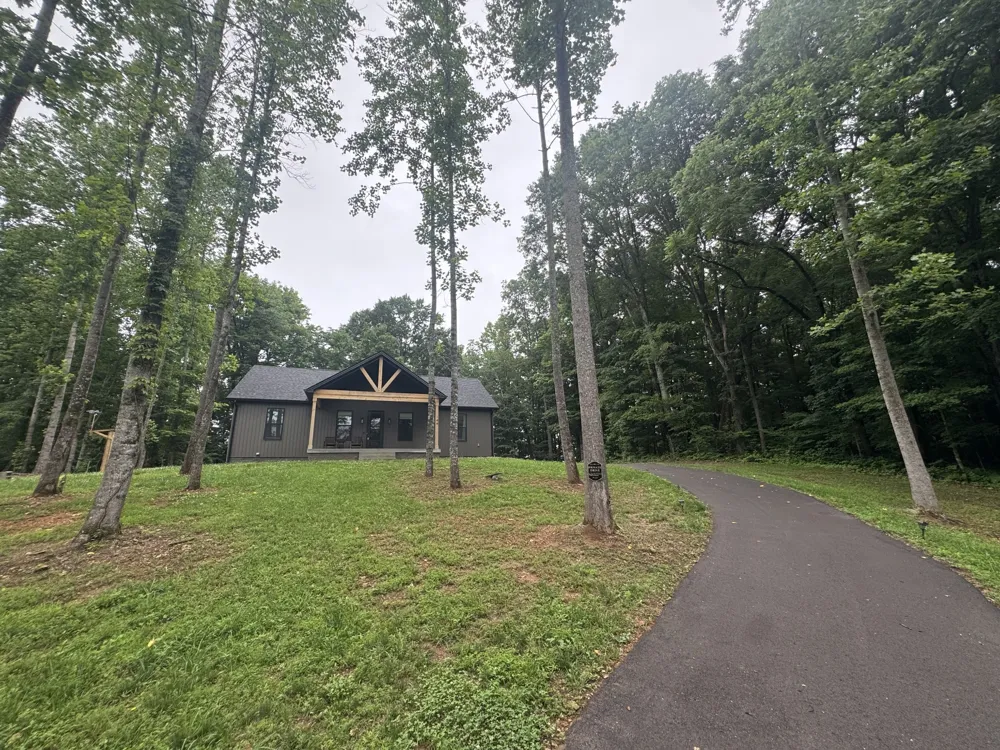 144 Hasty Dr Lynchburg, TN 37352