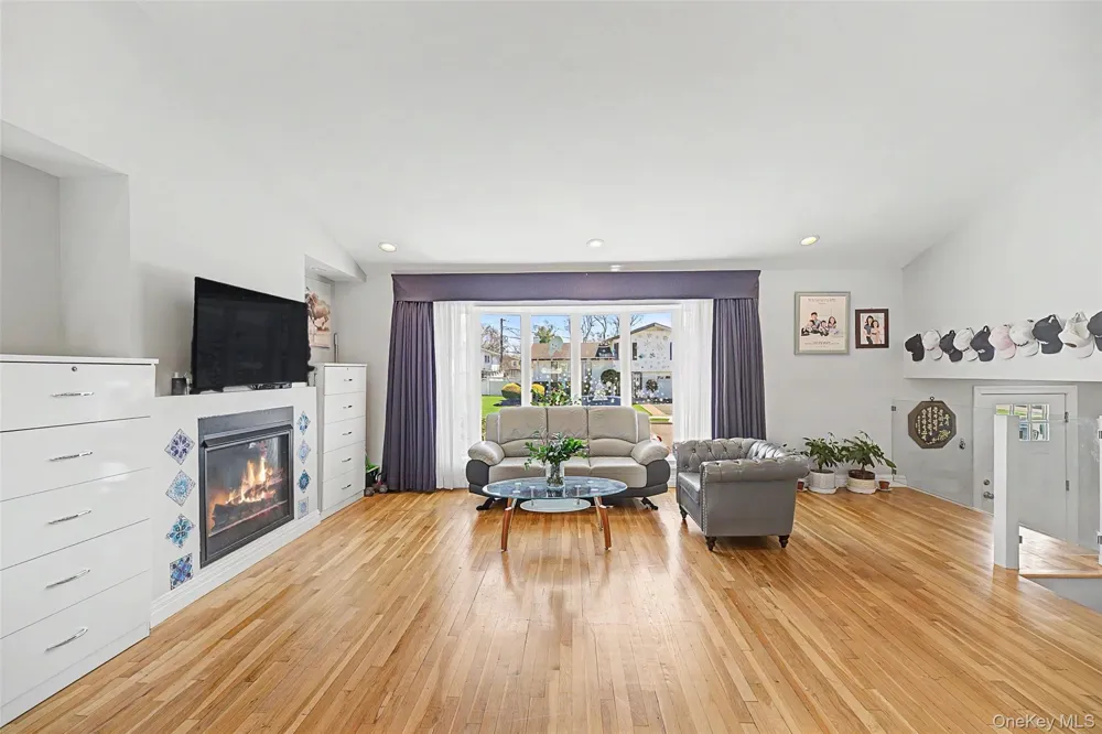 47 Favorite Lane Jericho, NY 11753