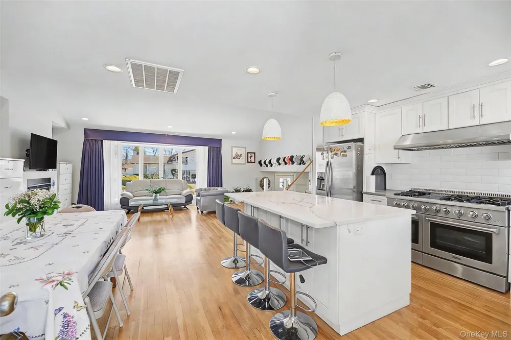 47 Favorite Lane Jericho, NY 11753