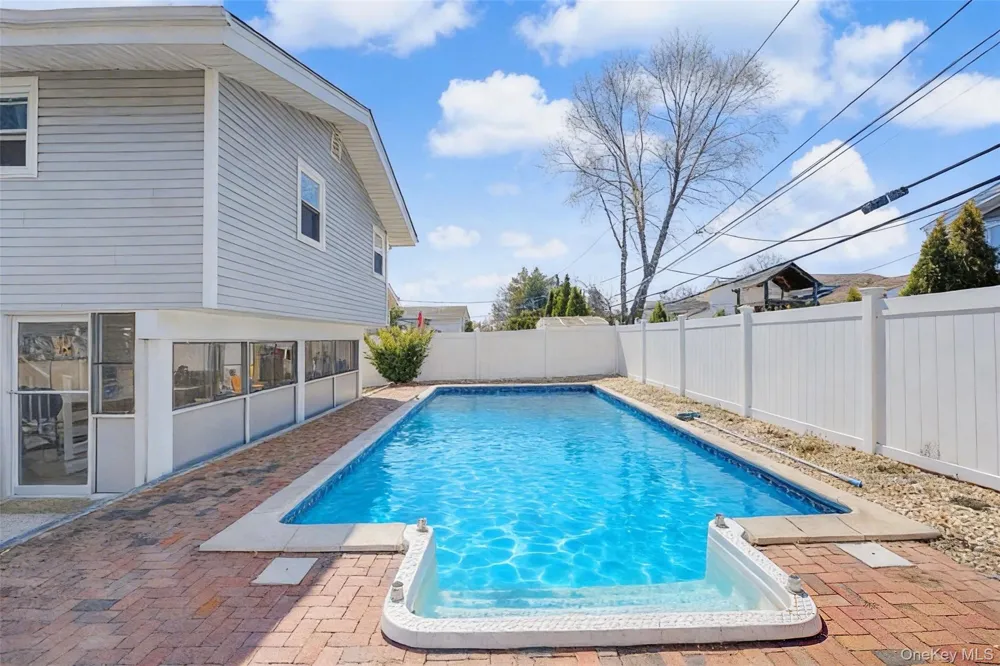 47 Favorite Lane Jericho, NY 11753