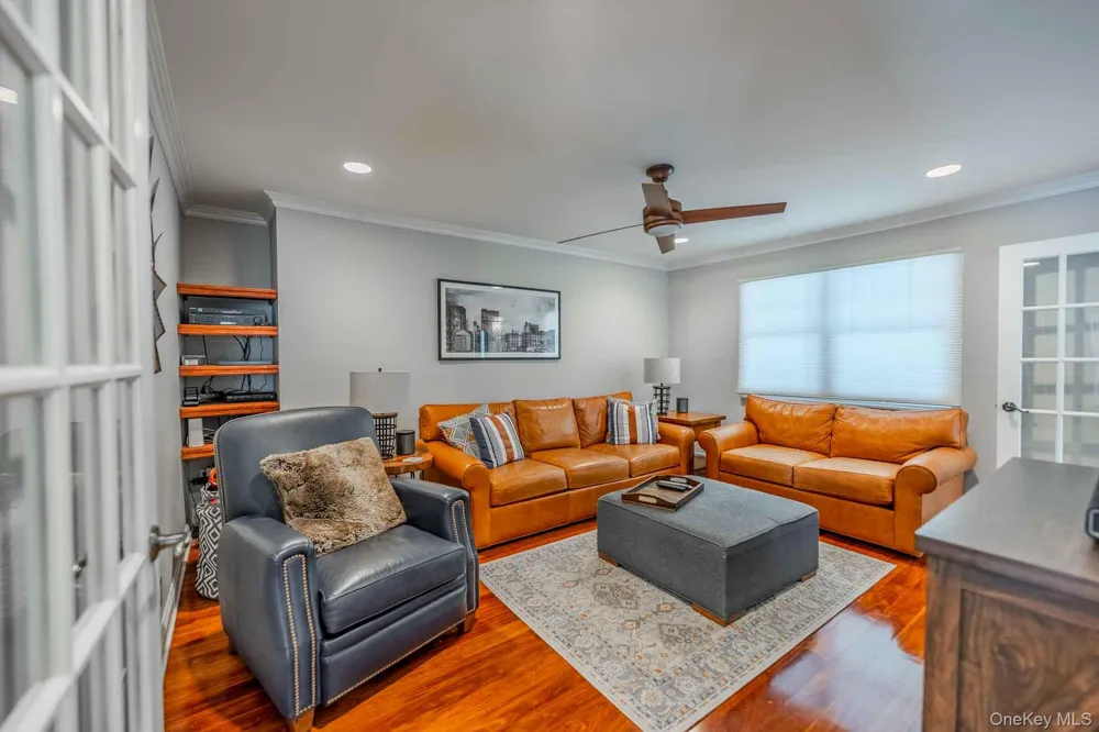 96 Eagle Lane Hauppauge, NY 11788