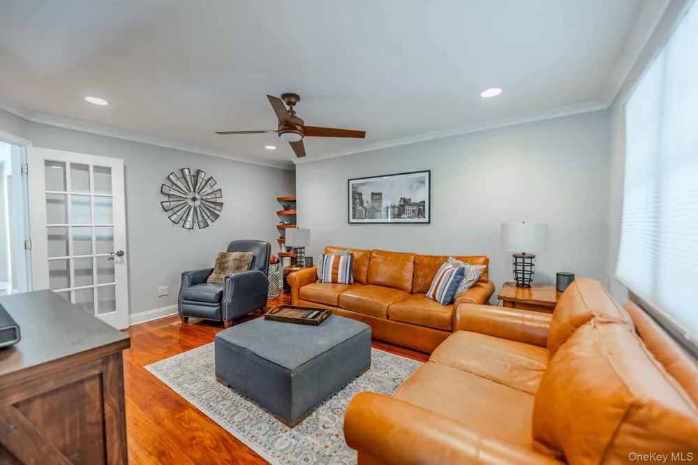96 Eagle Lane Hauppauge, NY 11788
