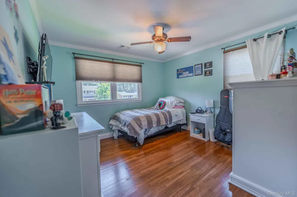 96 Eagle Lane Hauppauge, NY 11788