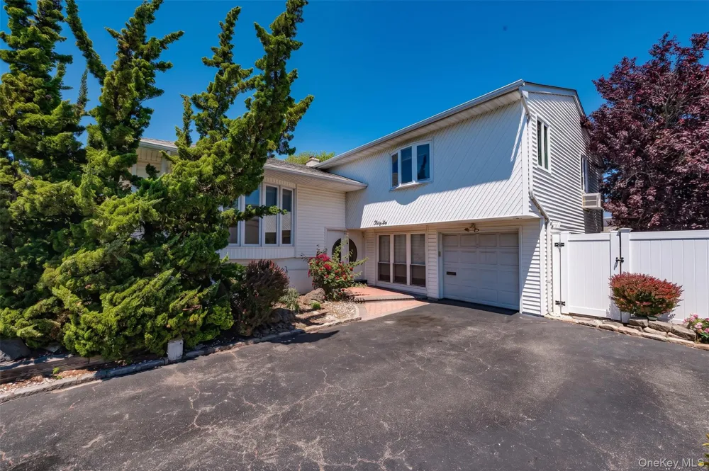 36 Elaine Drive Oceanside, NY 11572