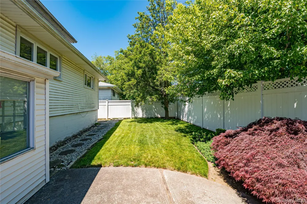 36 Elaine Drive Oceanside, NY 11572