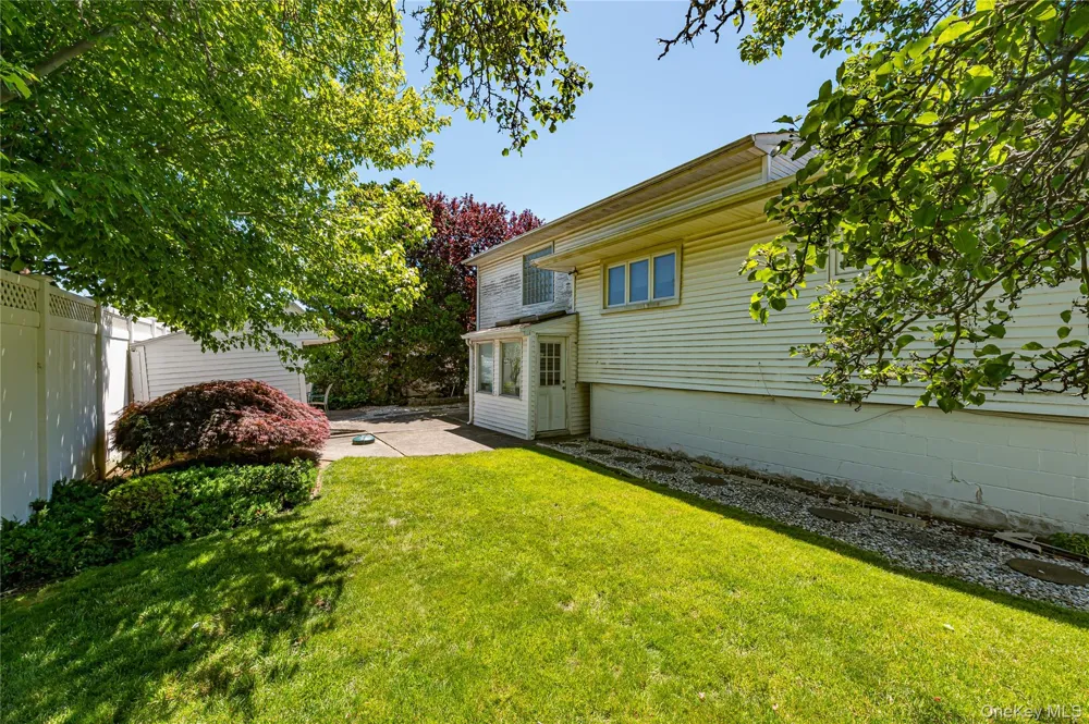 36 Elaine Drive Oceanside, NY 11572