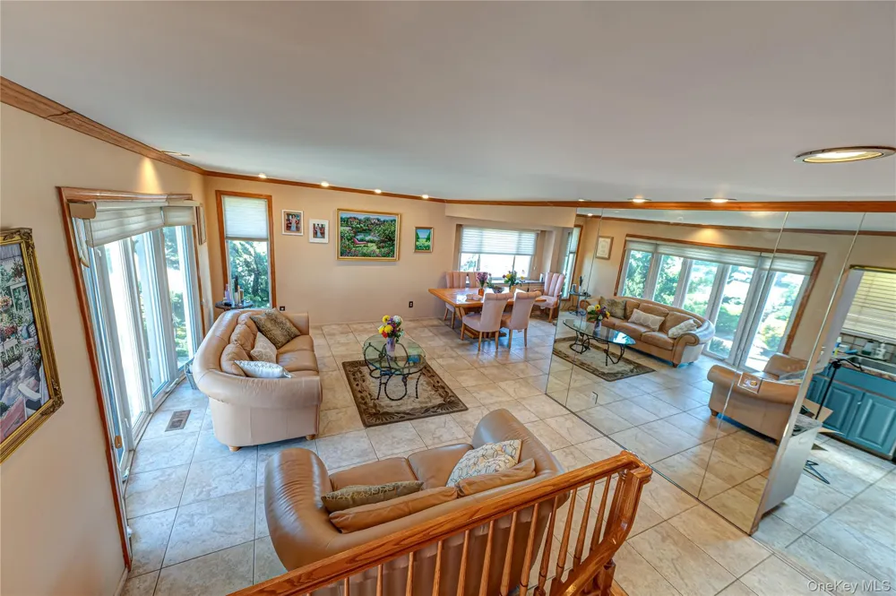 36 Elaine Drive Oceanside, NY 11572
