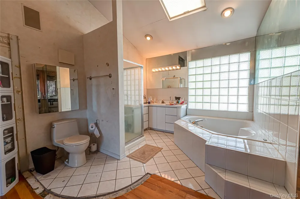 36 Elaine Drive Oceanside, NY 11572