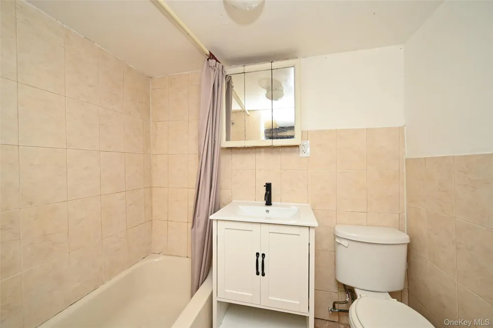 18806 Mangin Avenue Saint Albans, NY 11412