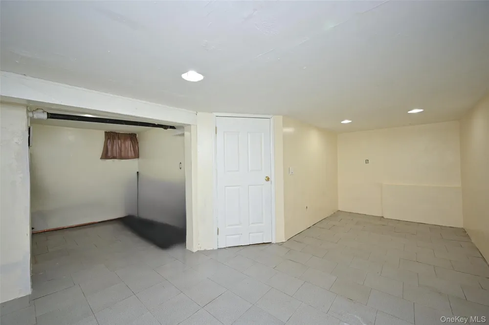 18806 Mangin Avenue Saint Albans, NY 11412