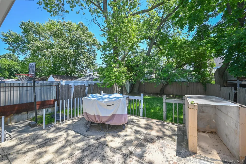 18806 Mangin Avenue Saint Albans, NY 11412