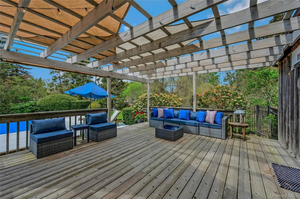 5 Jessup Lane Quogue, NY 11959