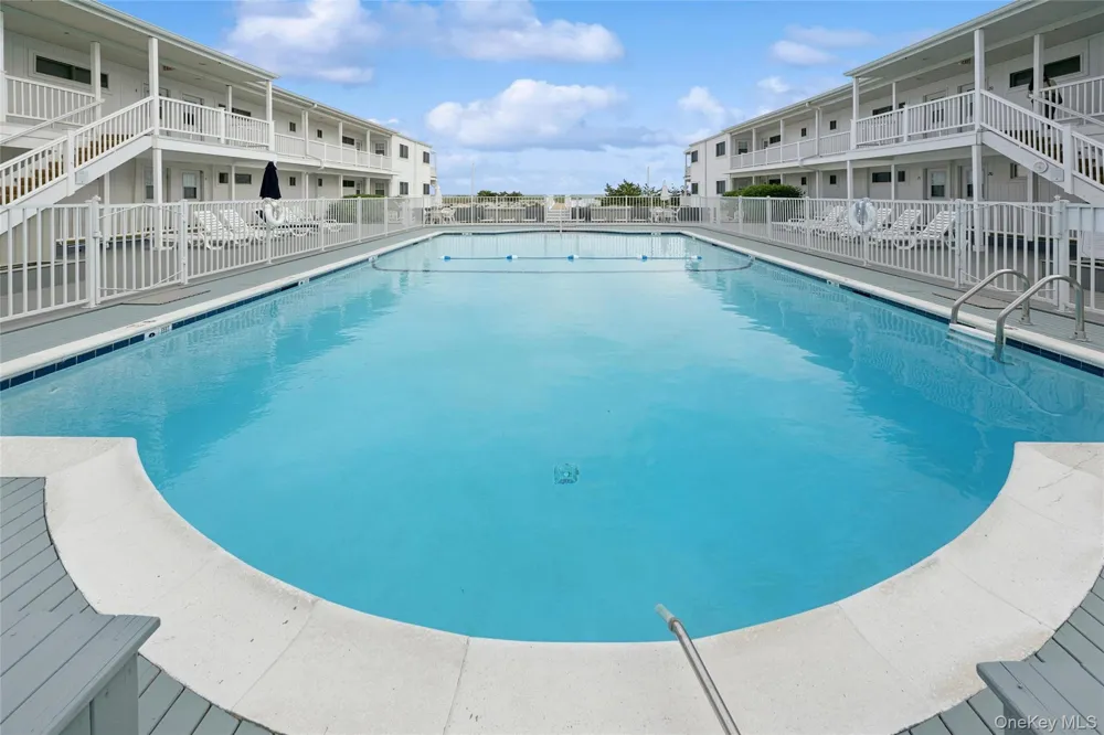 281 Dune Road #17B Westhampton Beach, NY 11978