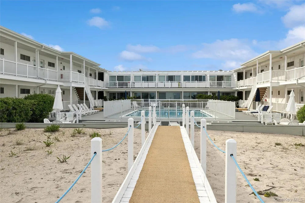 281 Dune Road #17B Westhampton Beach, NY 11978