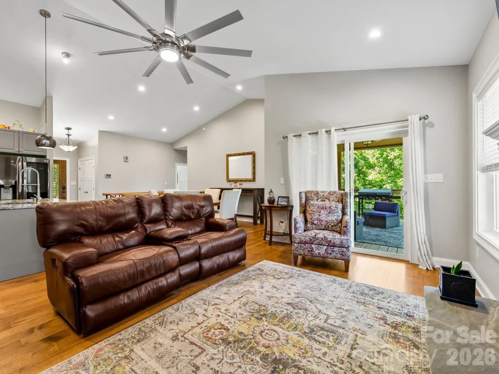 156 Dogwood Drive Weaverville, NC 28787