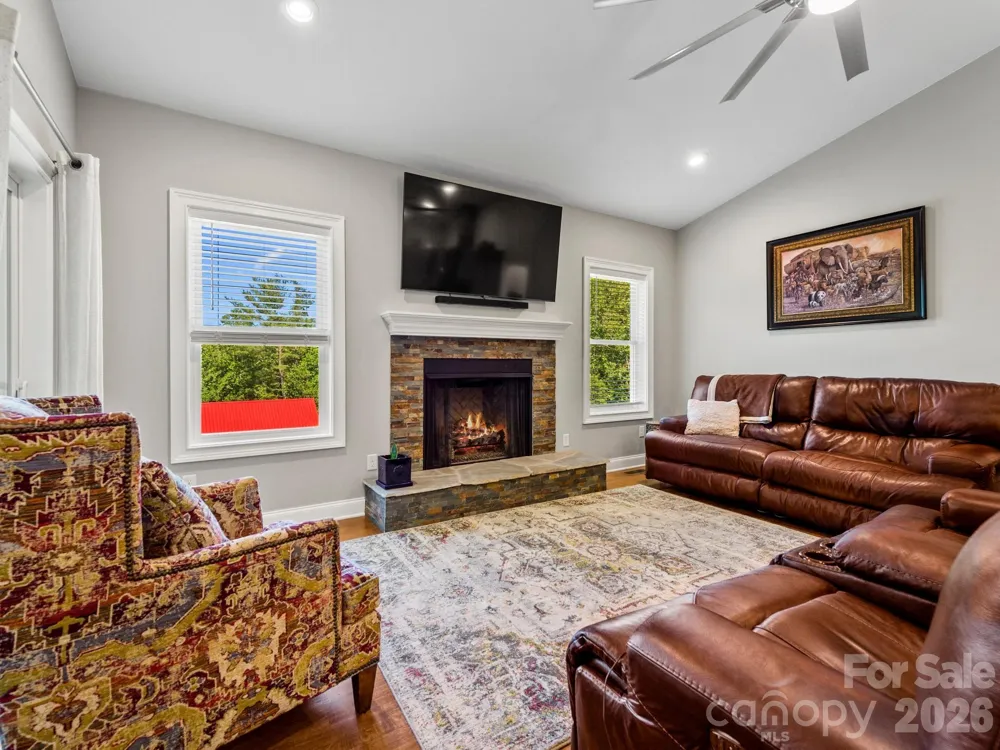 156 Dogwood Drive Weaverville, NC 28787