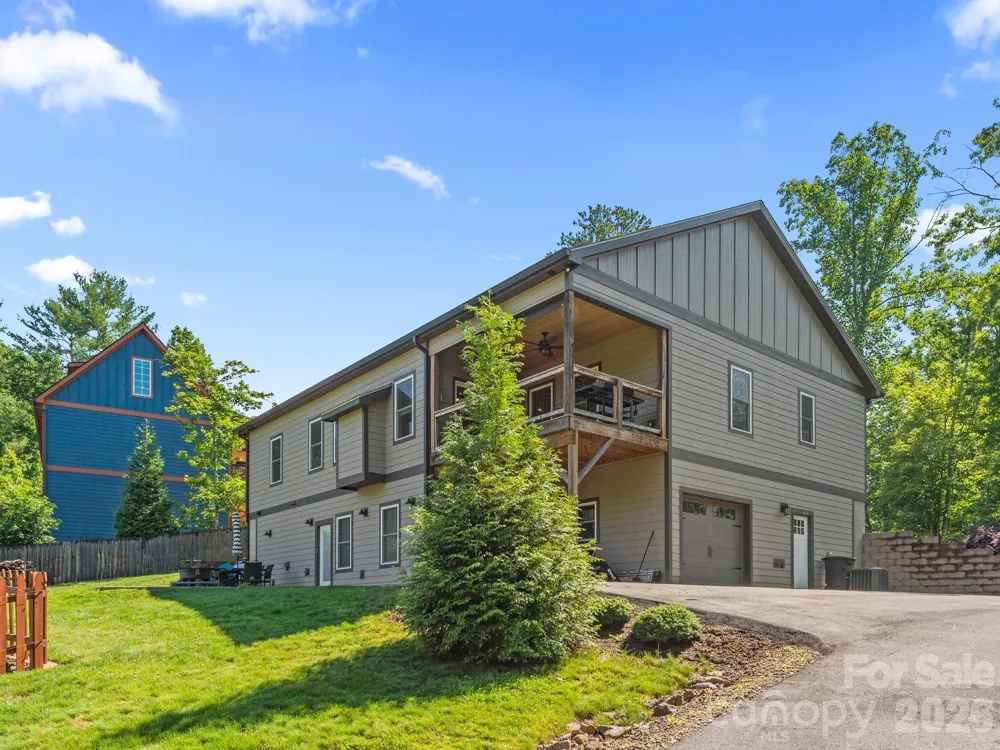 156 Dogwood Drive Weaverville, NC 28787