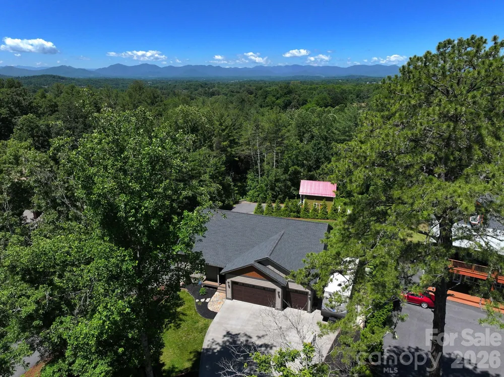 156 Dogwood Drive Weaverville, NC 28787