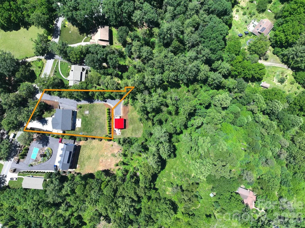156 Dogwood Drive Weaverville, NC 28787