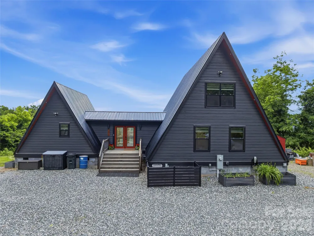 1877 Wilson Cove Road Canton, NC 28716