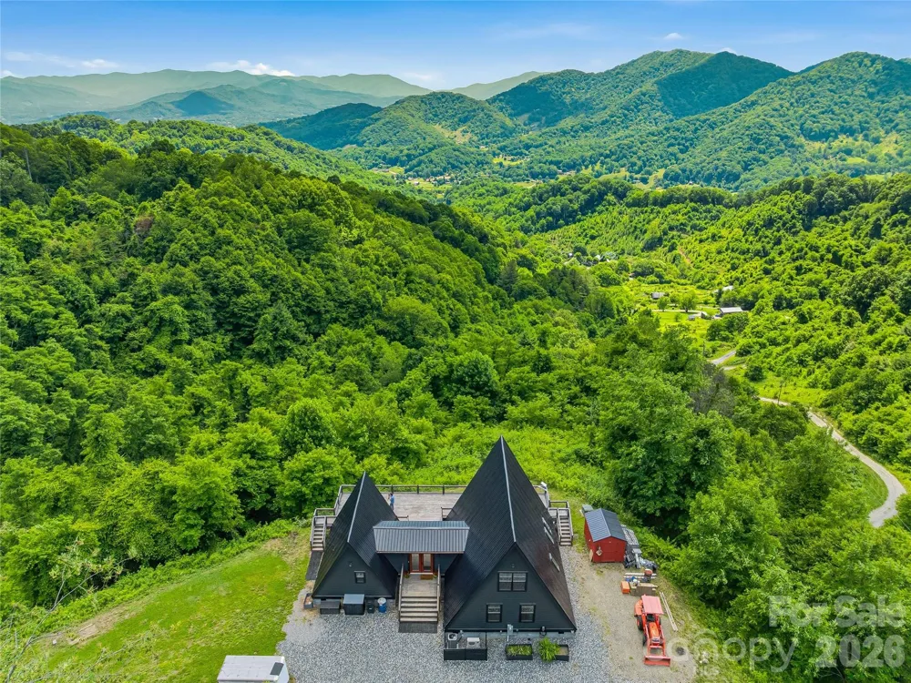 1877 Wilson Cove Road Canton, NC 28716