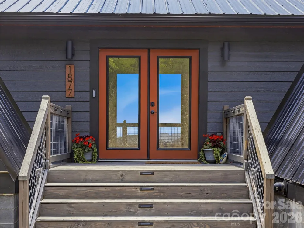 1877 Wilson Cove Road Canton, NC 28716