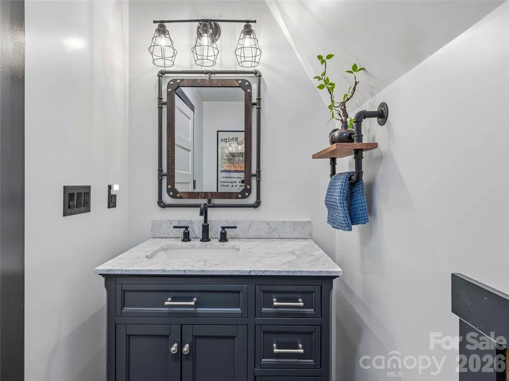 1877 Wilson Cove Road Canton, NC 28716