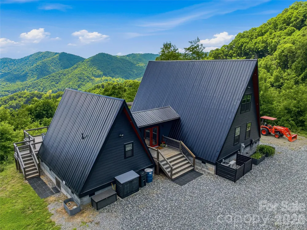 1877 Wilson Cove Road Canton, NC 28716