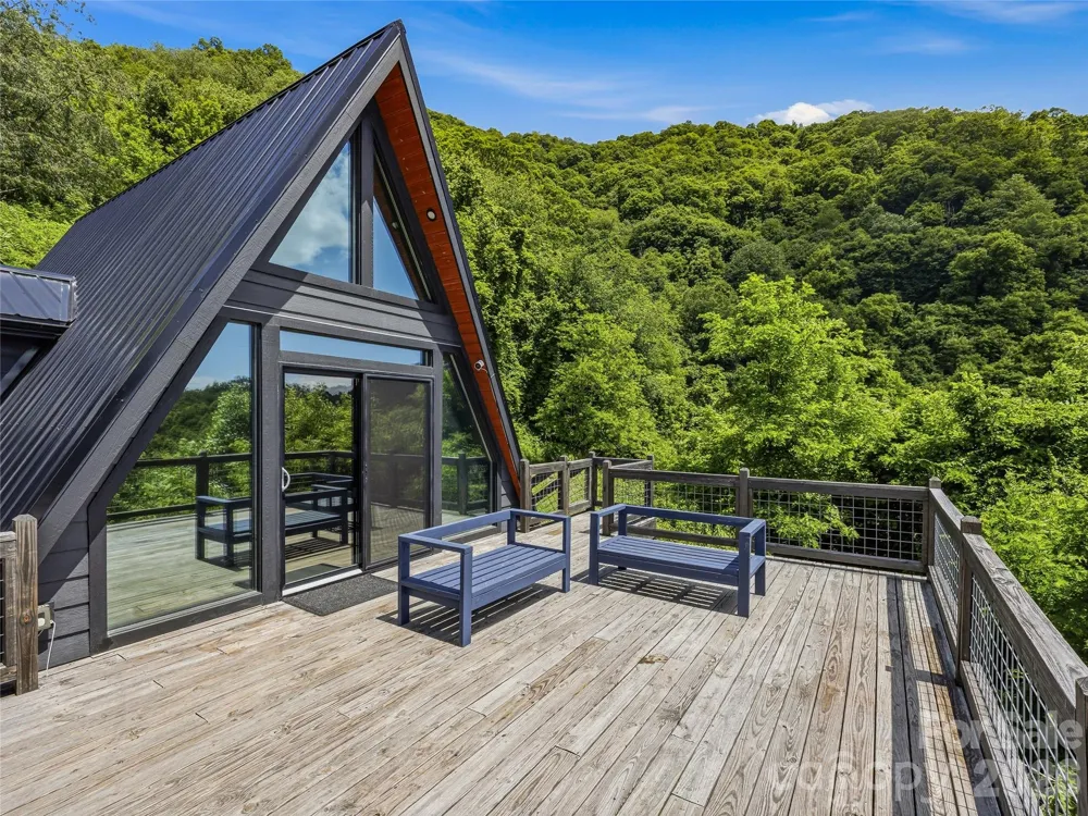 1877 Wilson Cove Road Canton, NC 28716