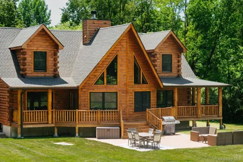 76 Woodlands Trail