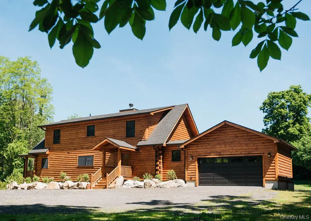 76 Woodlands Trail Clinton Corners, NY 12514