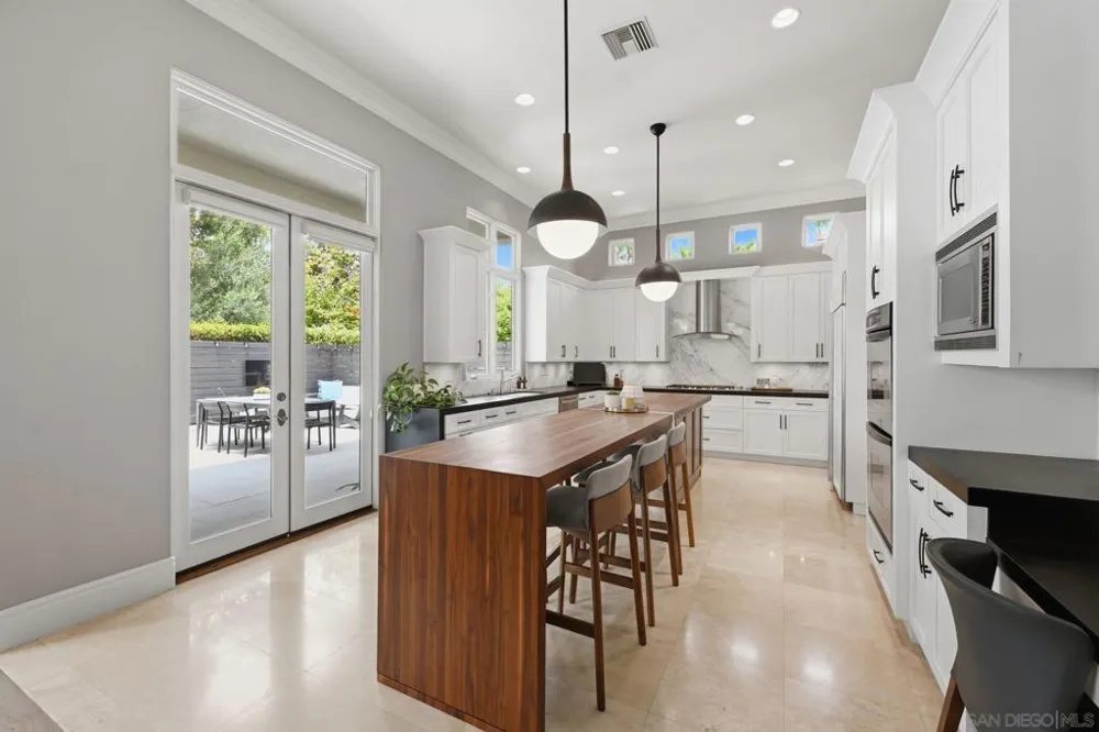 14004 Mercado Drive Del Mar, CA 92014