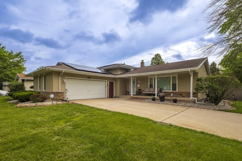 9619 Greenwood Avenue Munster, IN 46321