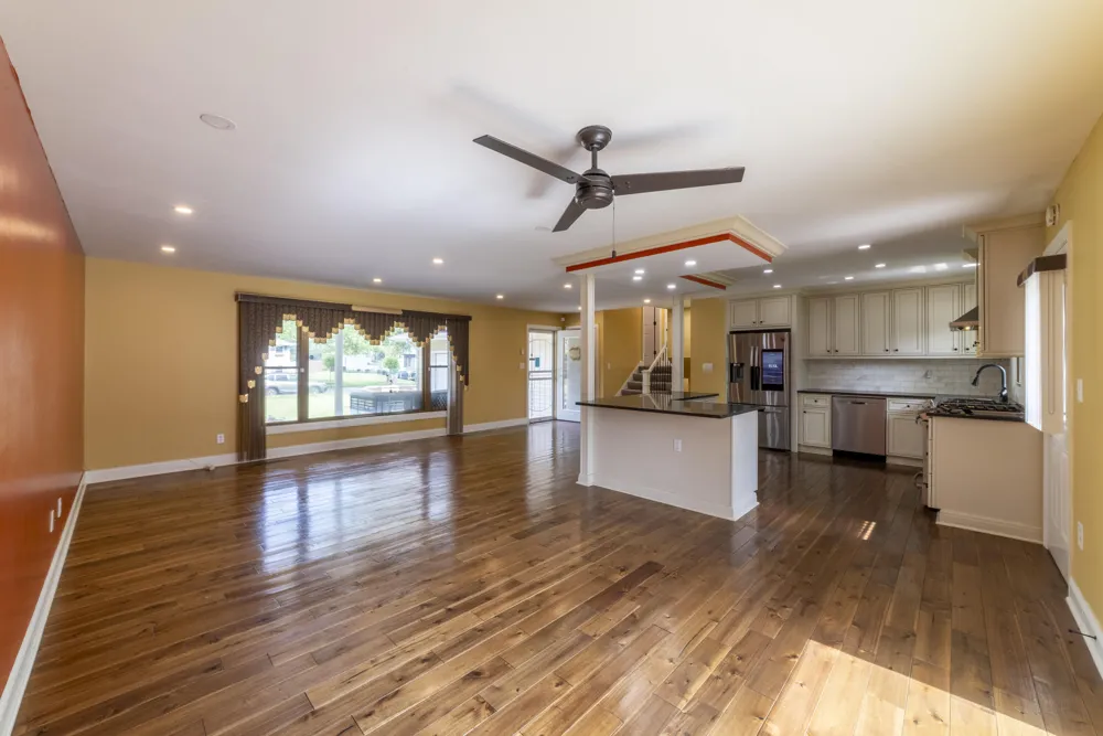 9619 Greenwood Avenue Munster, IN 46321
