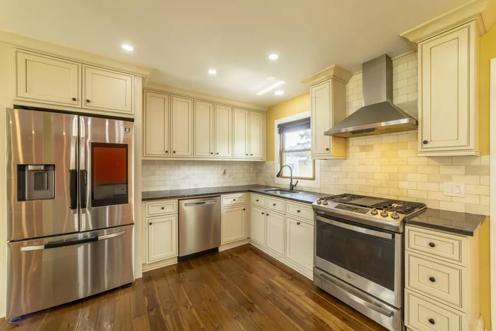 9619 Greenwood Avenue Munster, IN 46321