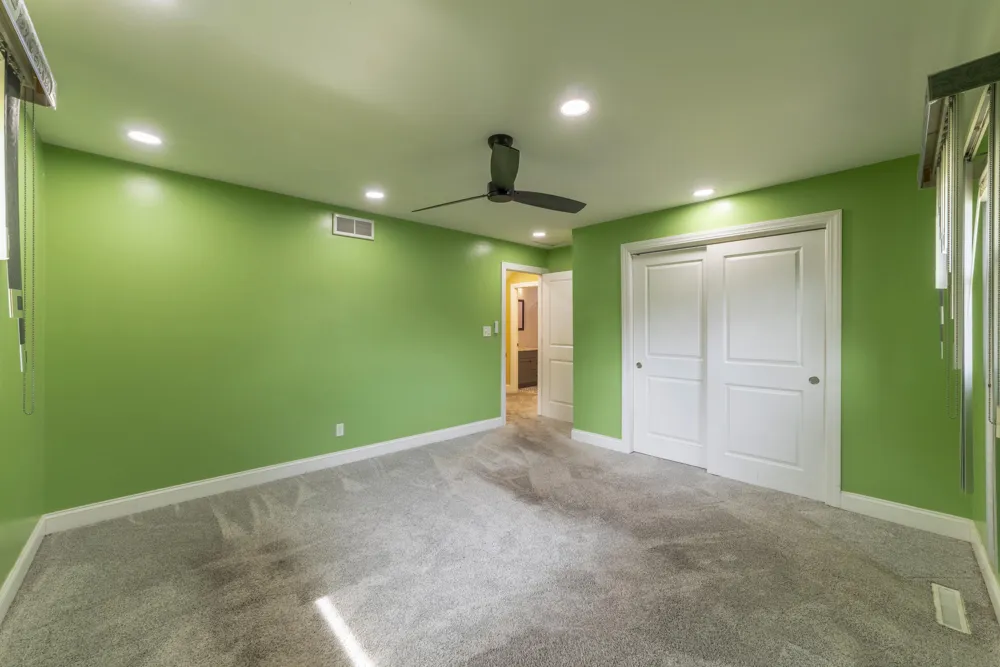 9619 Greenwood Avenue Munster, IN 46321