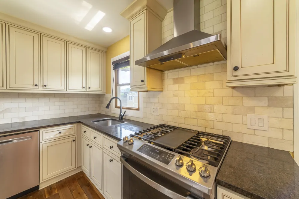 9619 Greenwood Avenue Munster, IN 46321