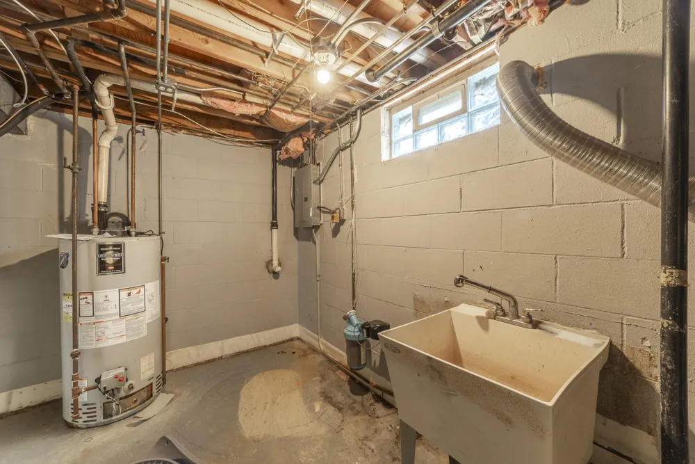 9619 Greenwood Avenue Munster, IN 46321